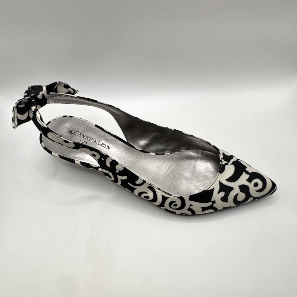 Anne Klein Womens Black White Floral Bow Slingback Pointed Toe Heels Size 7.5